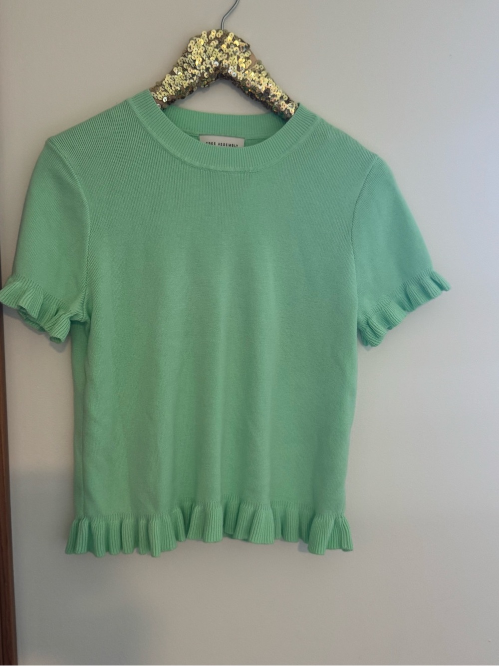 Ruffle Hem Short Sleeve Top